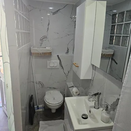 3 A Proche De 10 Mn, Monaco 15 Mn Et L'italie 30 Mn *