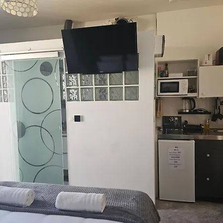 아파트 3 A Proche De 10 Mn, Monaco 15 Mn Et L'italie 30 Mn La Trinité