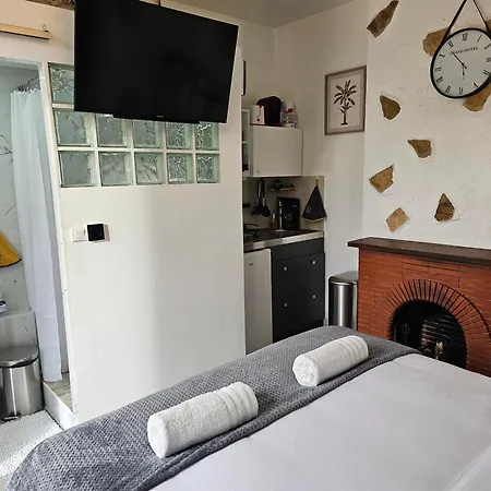 3 A Proche De 10 Mn, Monaco 15 Mn Et L'italie 30 Mn * La Trinité